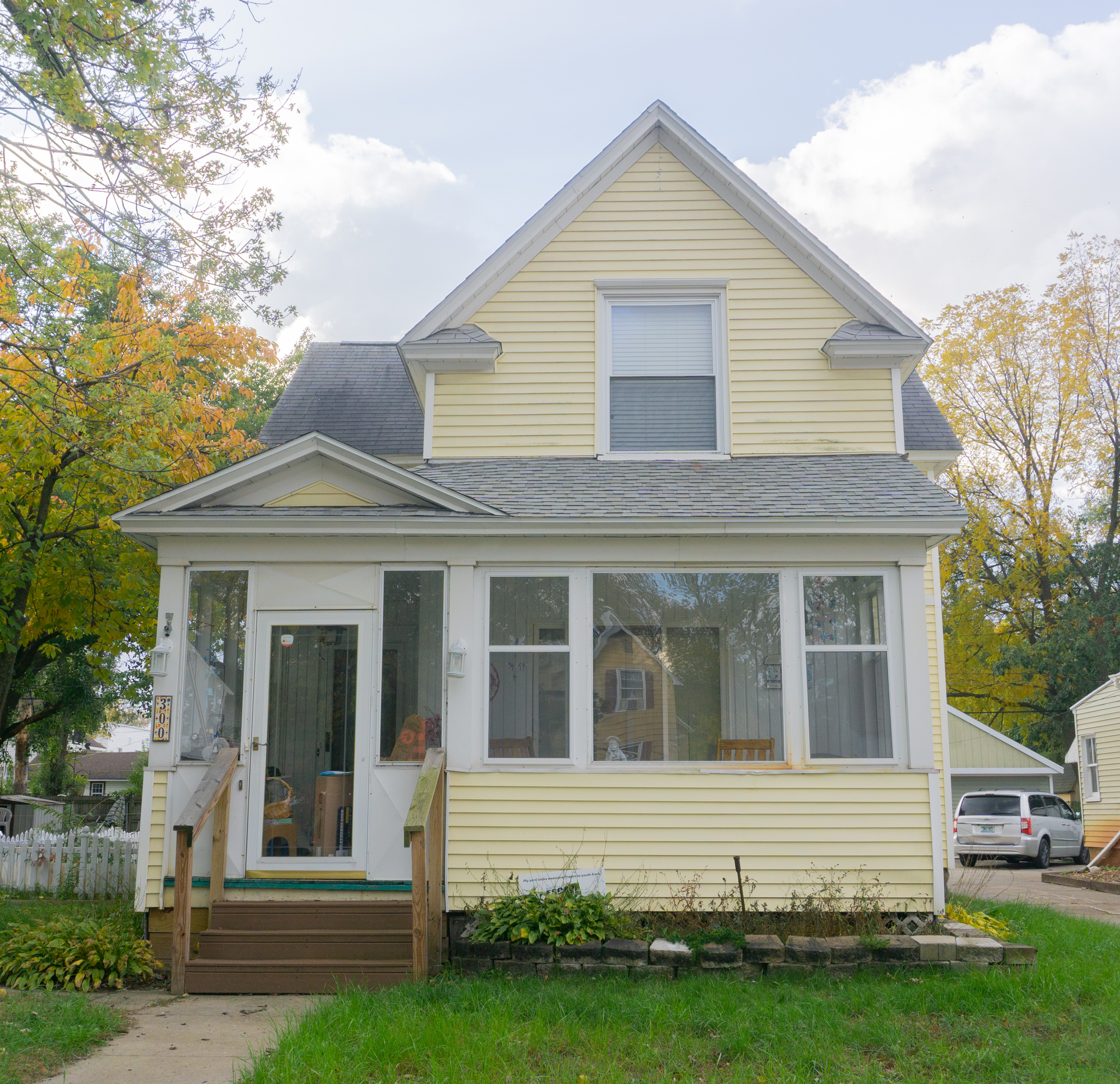 300 1/2 West 13th Street - 300 1/2