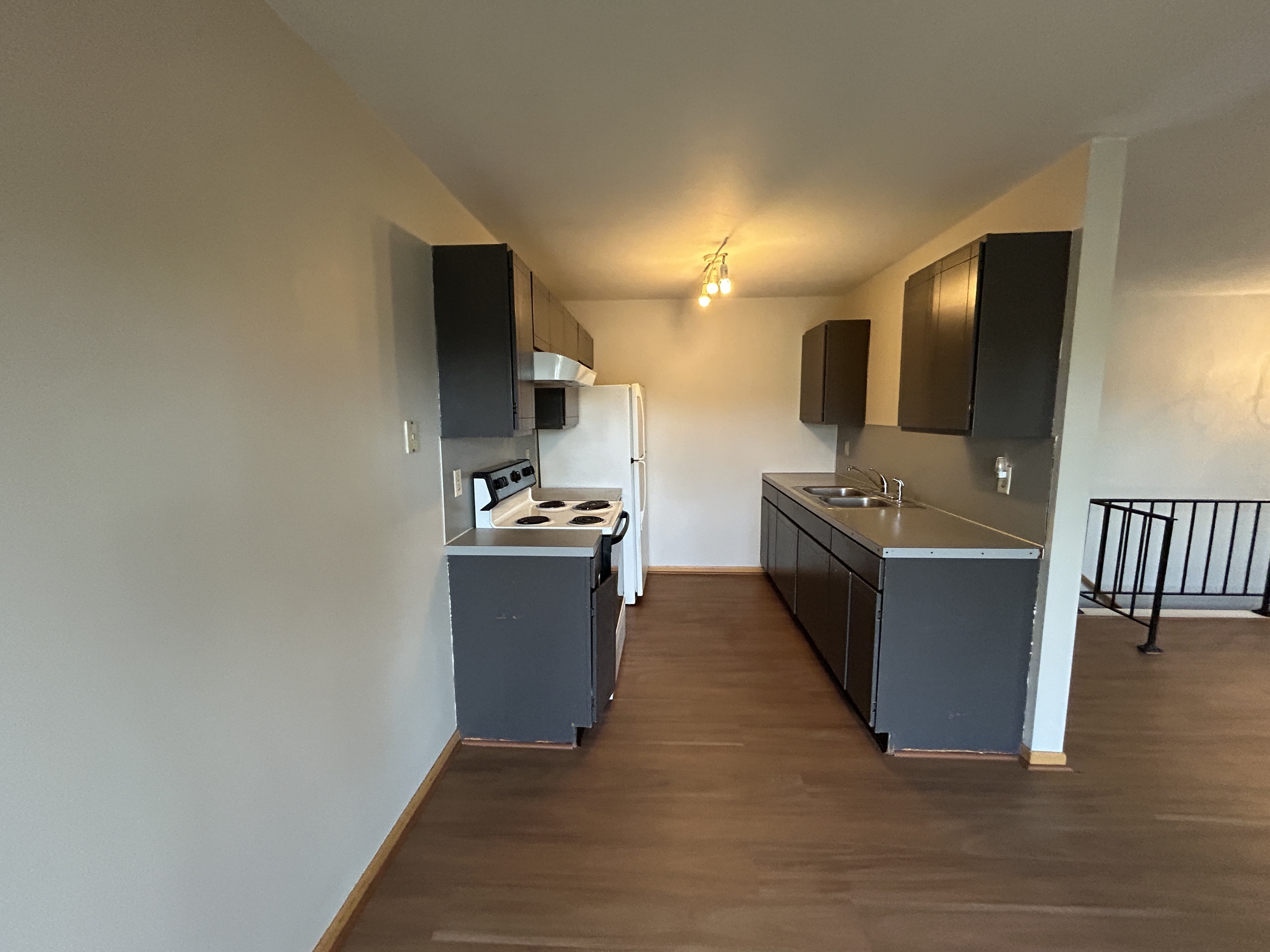 403 Stratford Way - 4